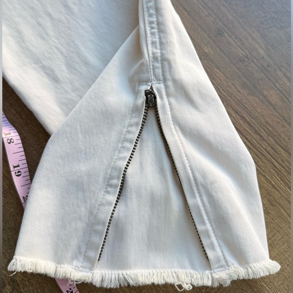 Vince Women’s High Waisted Ivory Cotton blend Pants 7/8  size 31 - Picture 10 of 10